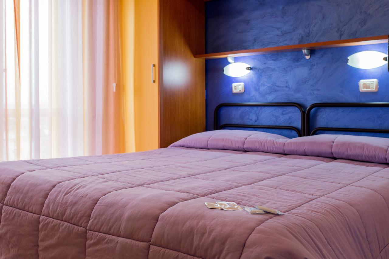 Hotel Viking Rimini Exterior foto