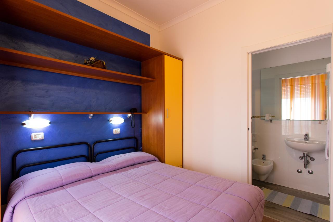 Hotel Viking Rimini Exterior foto
